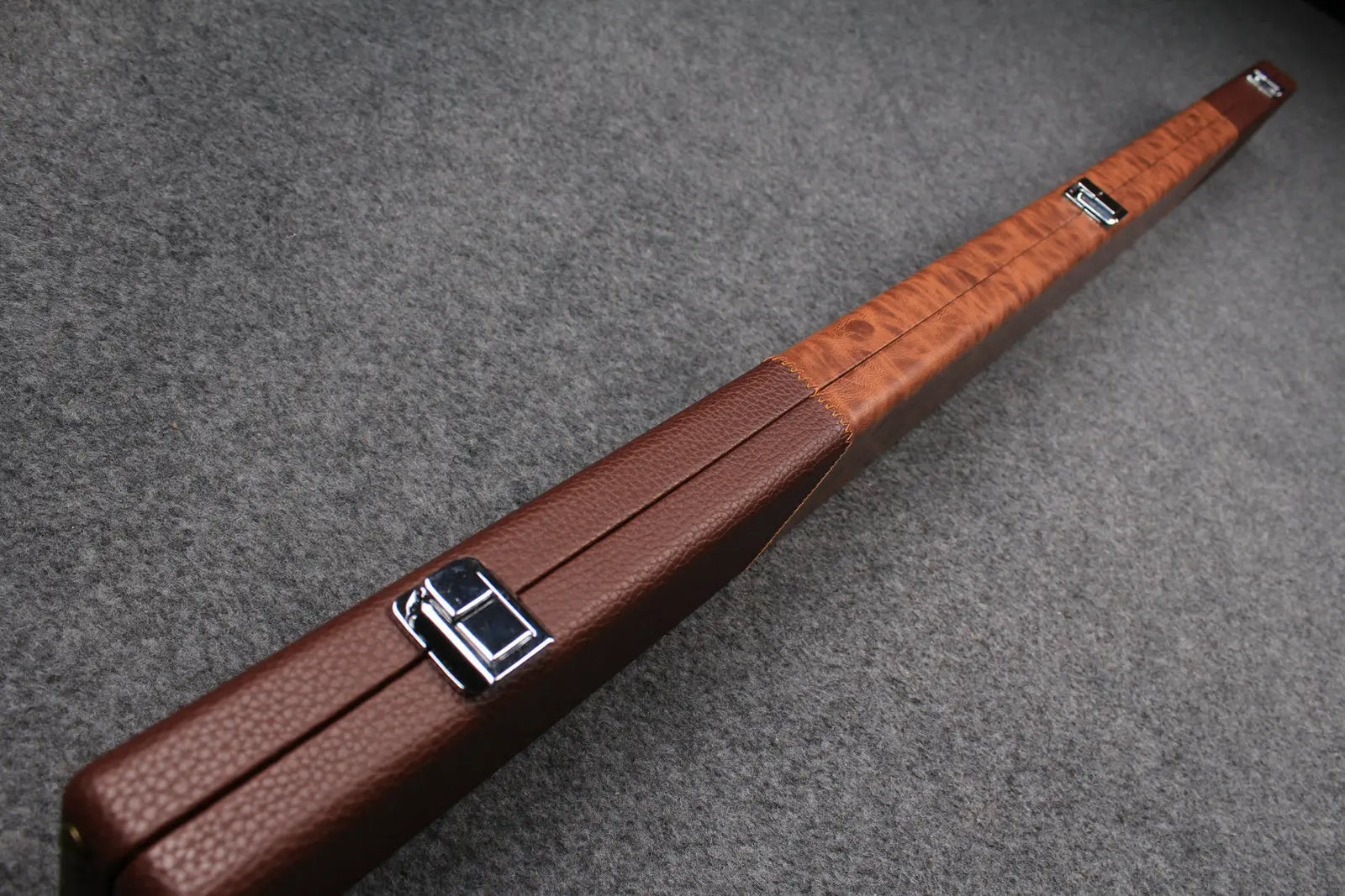 3/4 snooker cue case with 3 slots