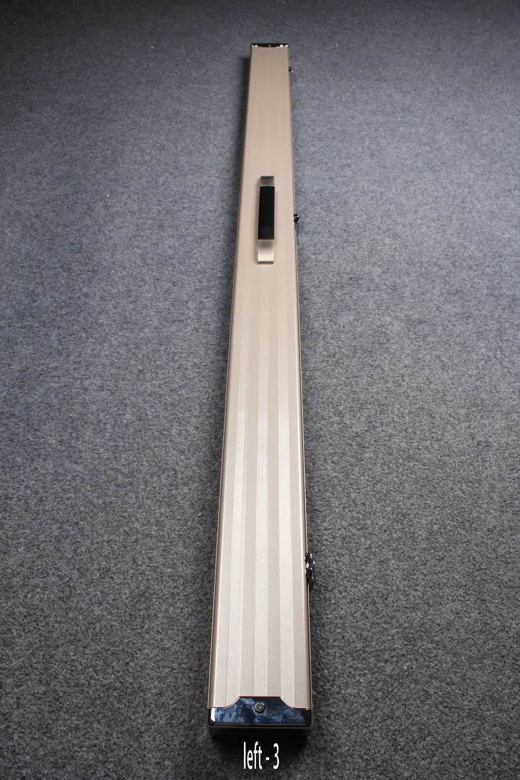 deluxe one piece aluminium cue case with 3 slots for 60" cue