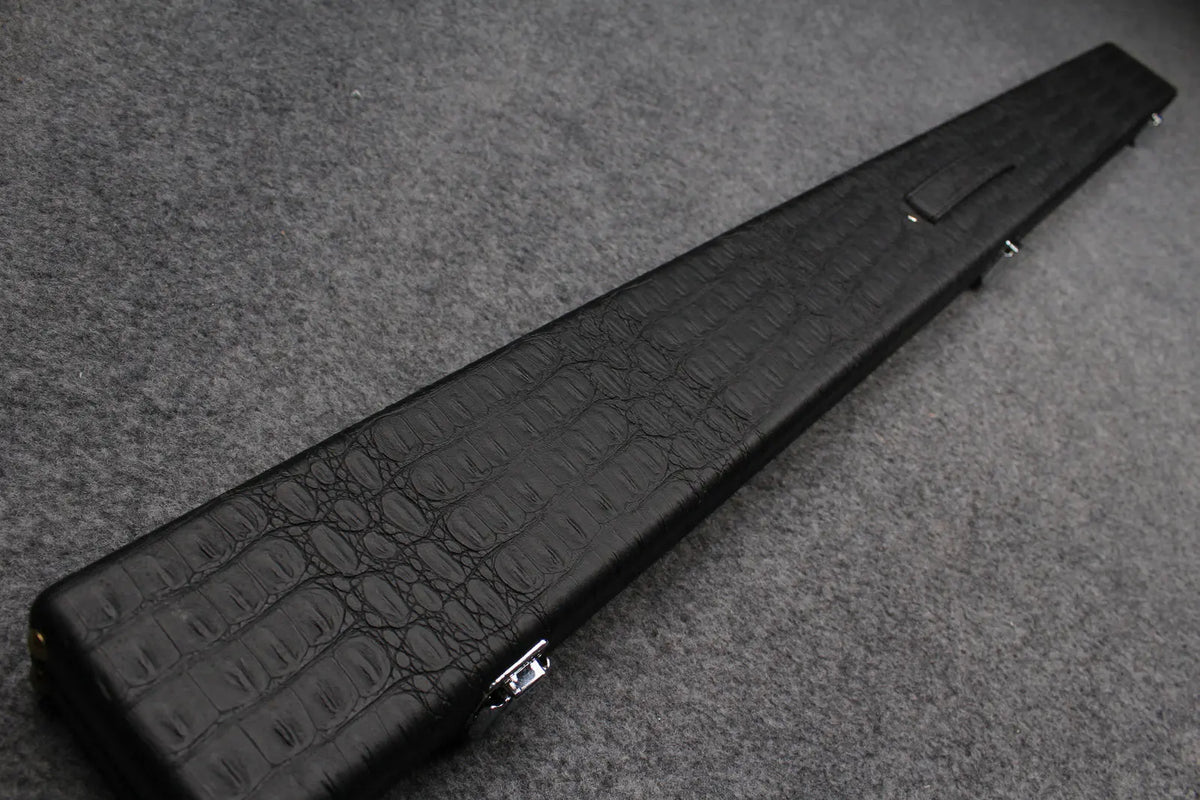 3/4 snooker cue case with 3 slots
