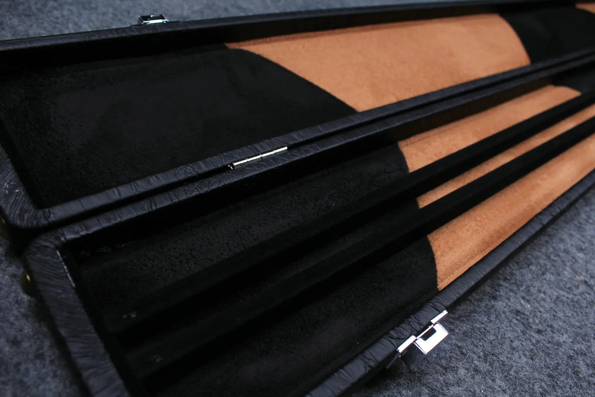 3/4 snooker cue case with 3 slots