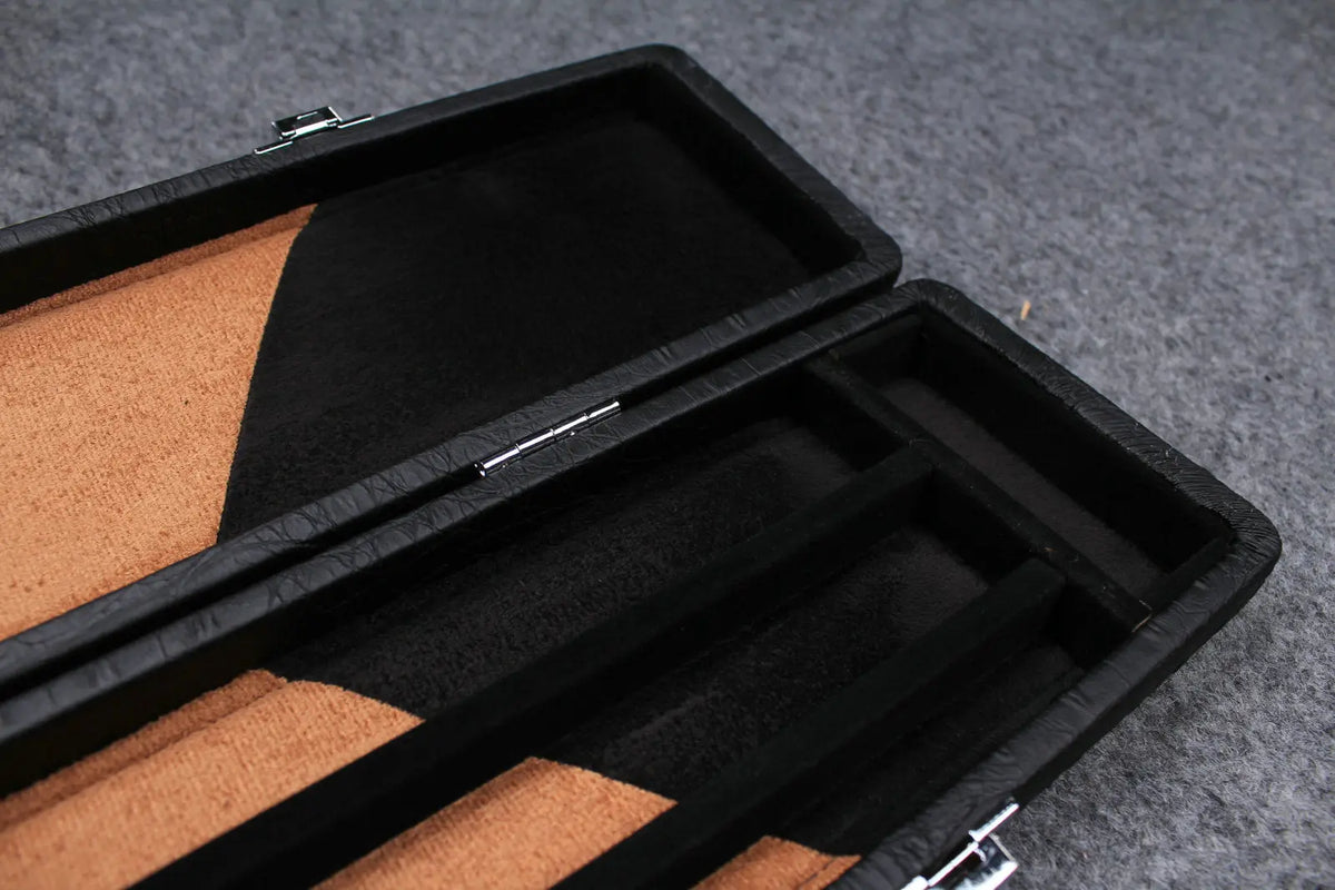 3/4 snooker cue case with 3 slots