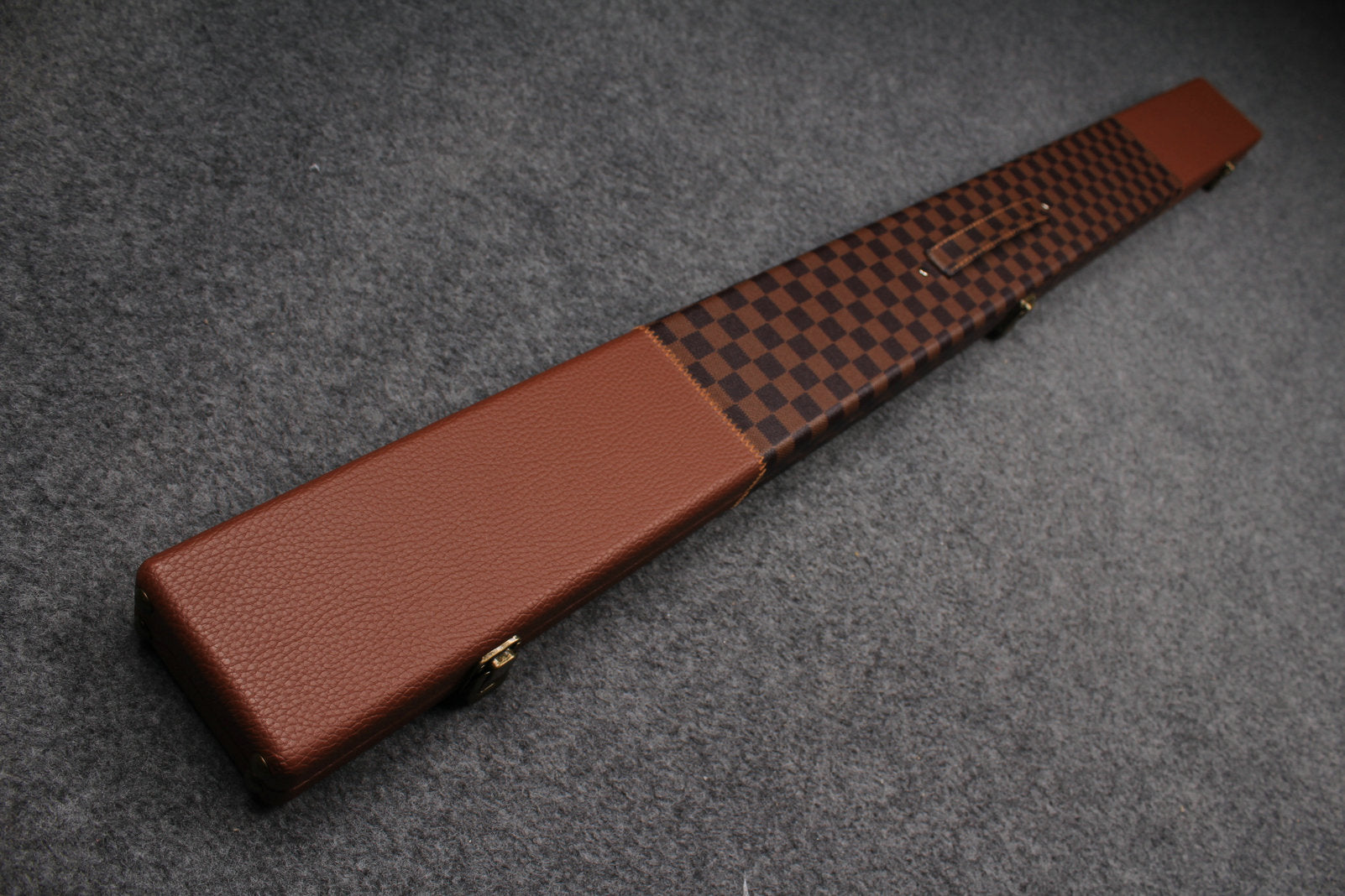 3/4 snooker cue case with 3 slots