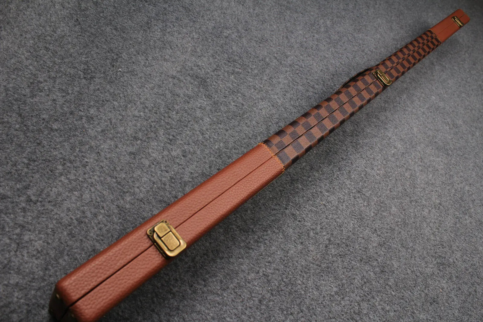 3/4 snooker cue case with 3 slots