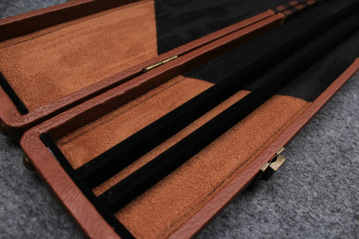 3/4 snooker cue case with 3 slots