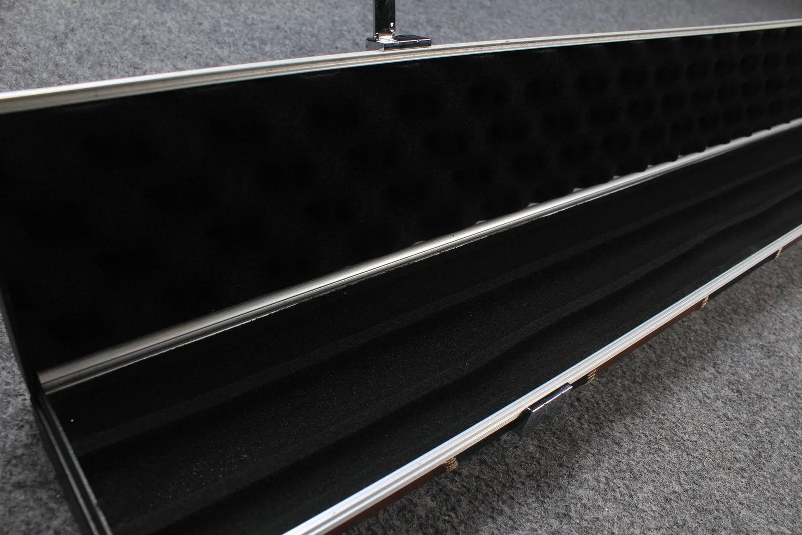 1 piece snooker cue aluminium case with 3 slots