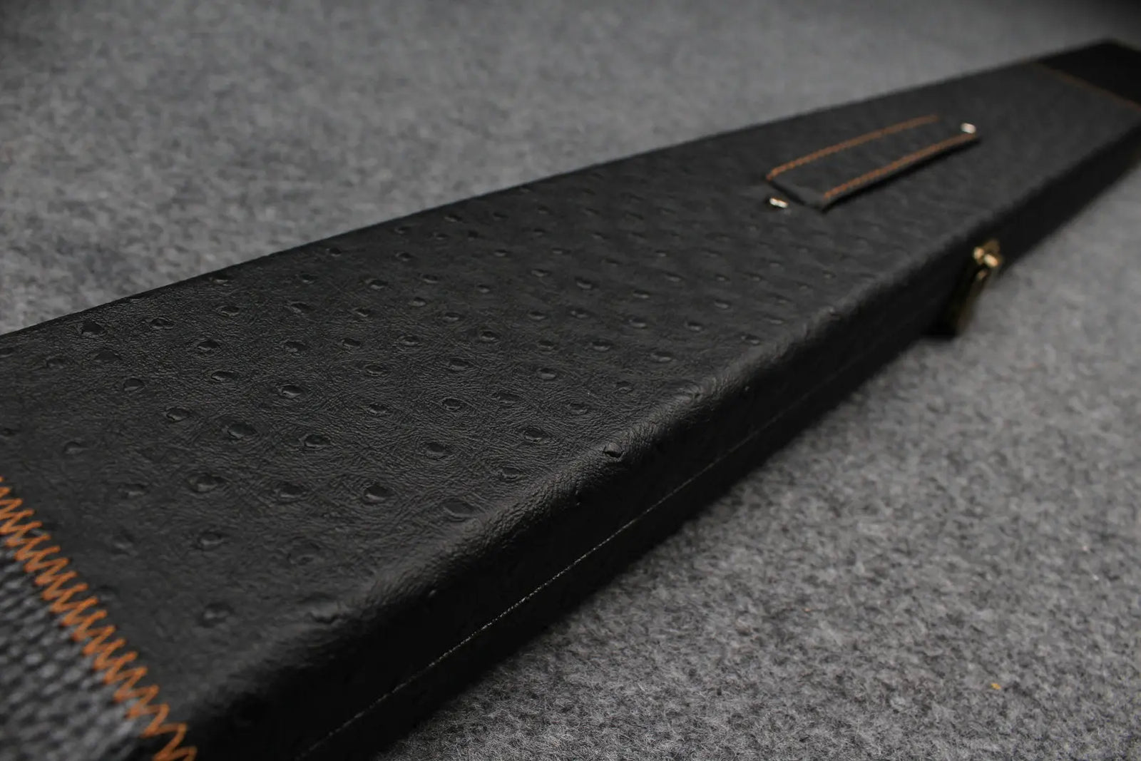 3/4 snooker cue case with 3 slots