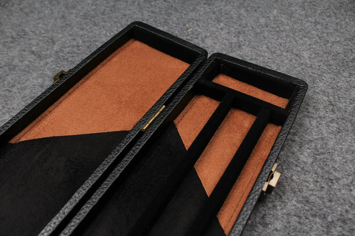 3/4 snooker cue case with 3 slots