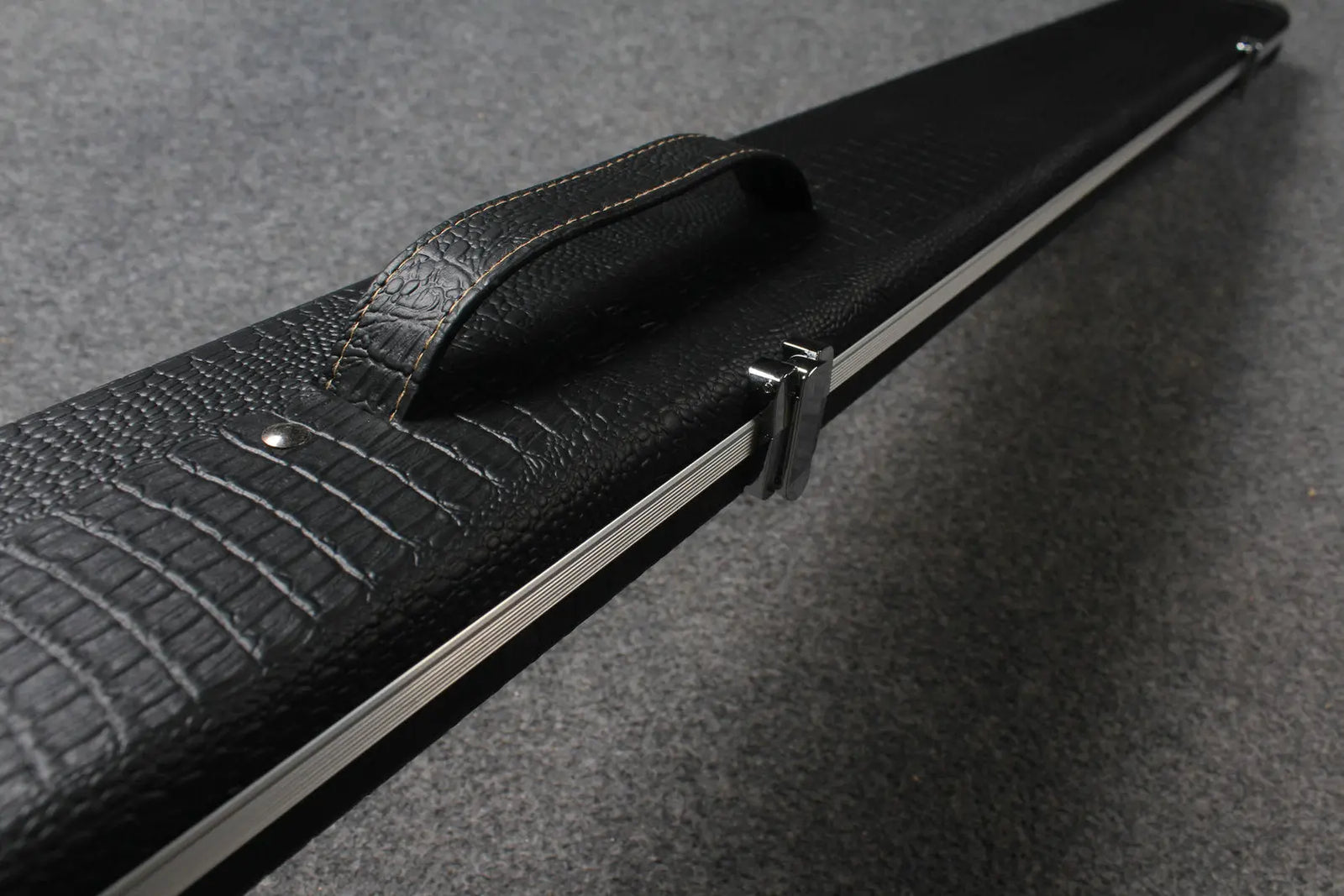 1 piece snooker cue aluminium case with 3 slots