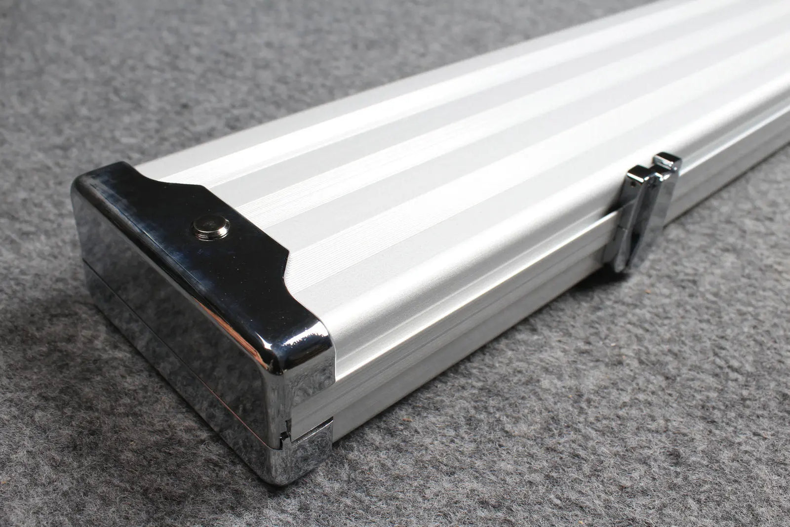 deluxe 3/4 aluminium cue case 125 cm , with 3 slots
