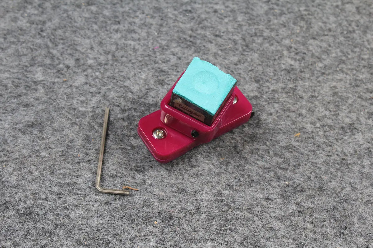 MAGNETIC SNOOKER / POOL CUE CHALK HOLDER WITH BELT CLIP WOODS CUES