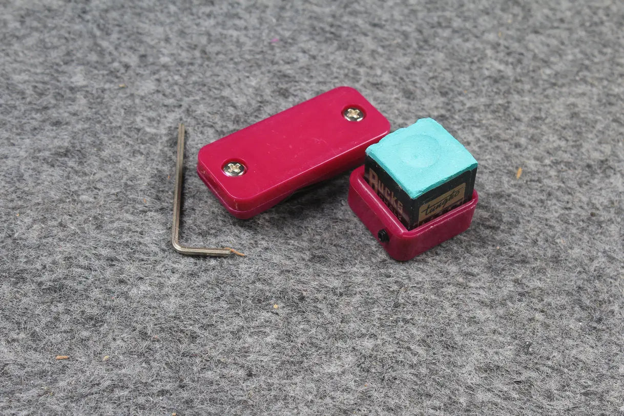 MAGNETIC SNOOKER / POOL CUE CHALK HOLDER WITH BELT CLIP WOODS CUES