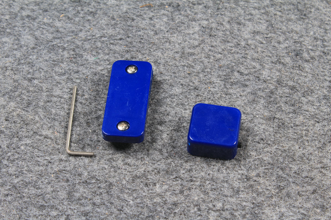 MAGNETIC SNOOKER / POOL CUE CHALK HOLDER WITH BELT CLIP