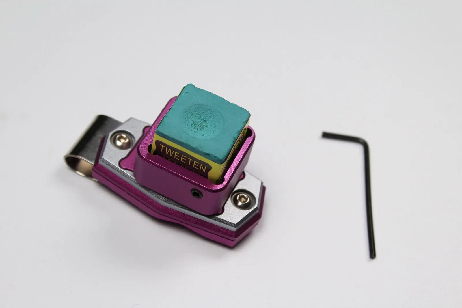 hq aluminium alloy magnetic snooker / pool cue chalk holder with belt clip