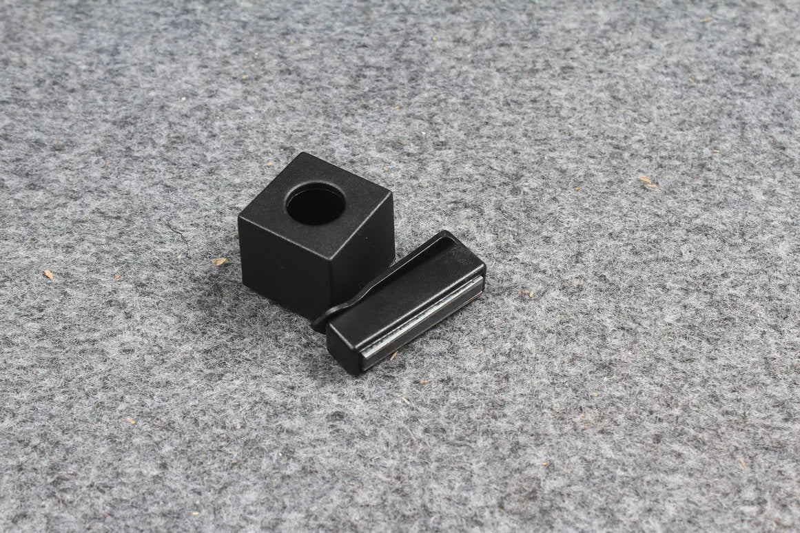 magnetic snooker / pool cue chalk holder with belt clip WOODS CUES