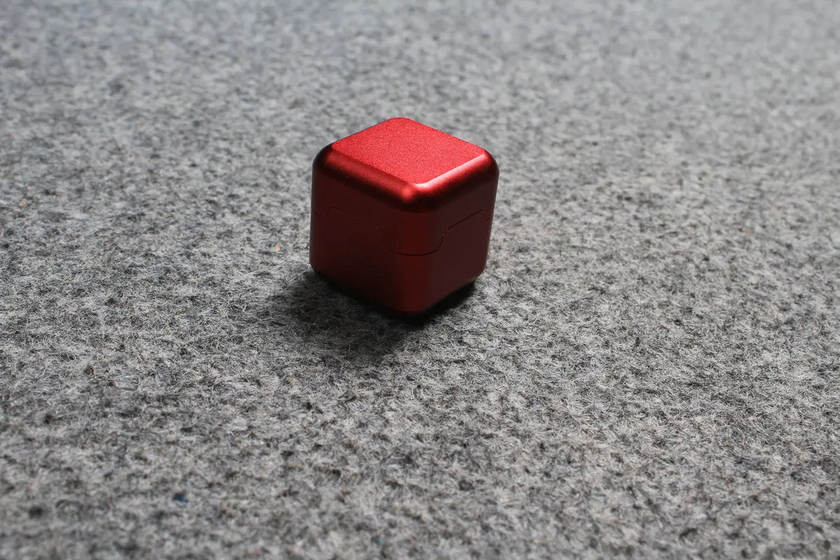 hq aluminium alloy magnetic snooker/pool cue chalk holder