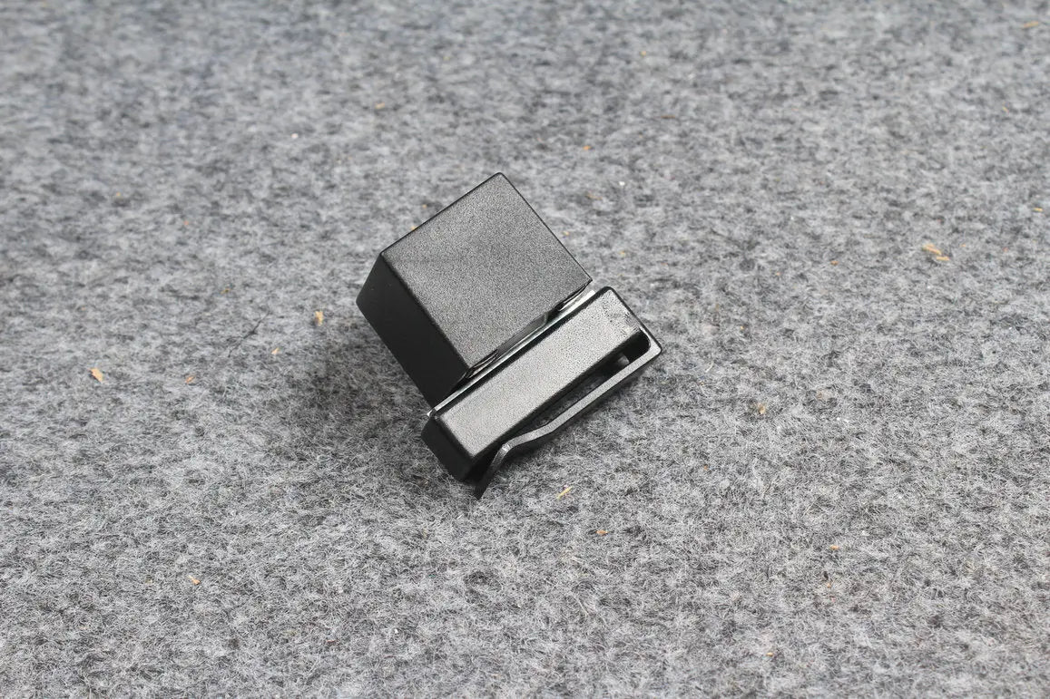 magnetic snooker / pool cue chalk holder with belt clip WOODS CUES