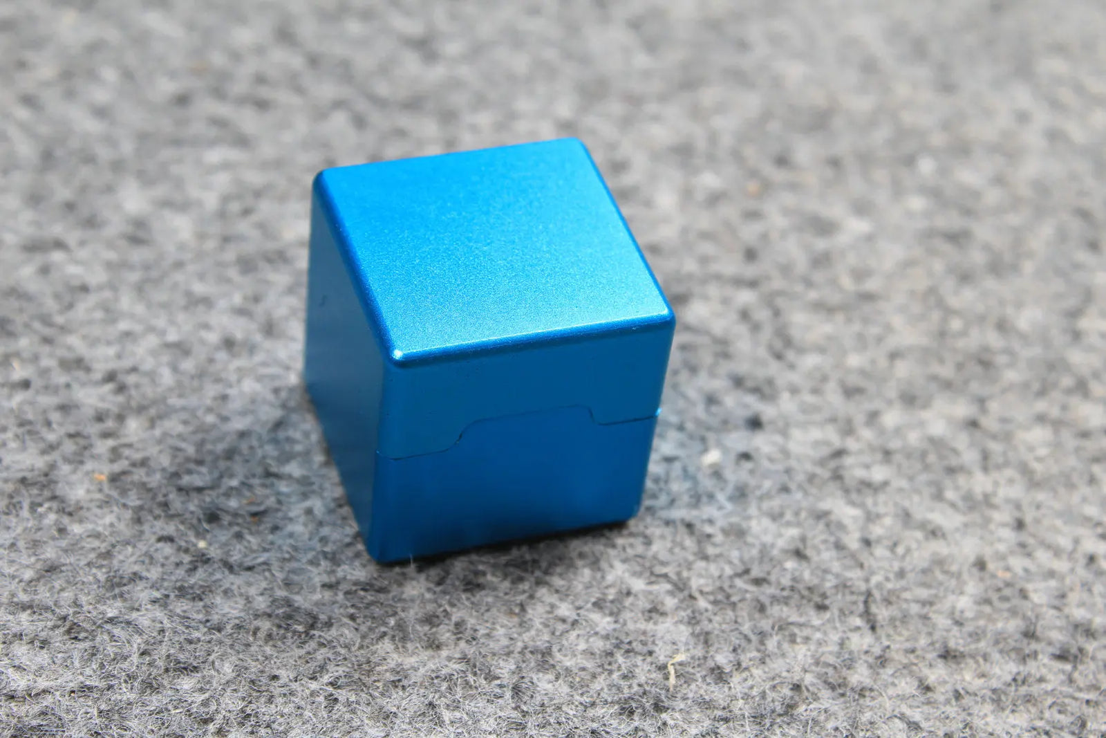 hq aluminium alloy magnetic snooker/pool cue chalk holder WOODS CUES