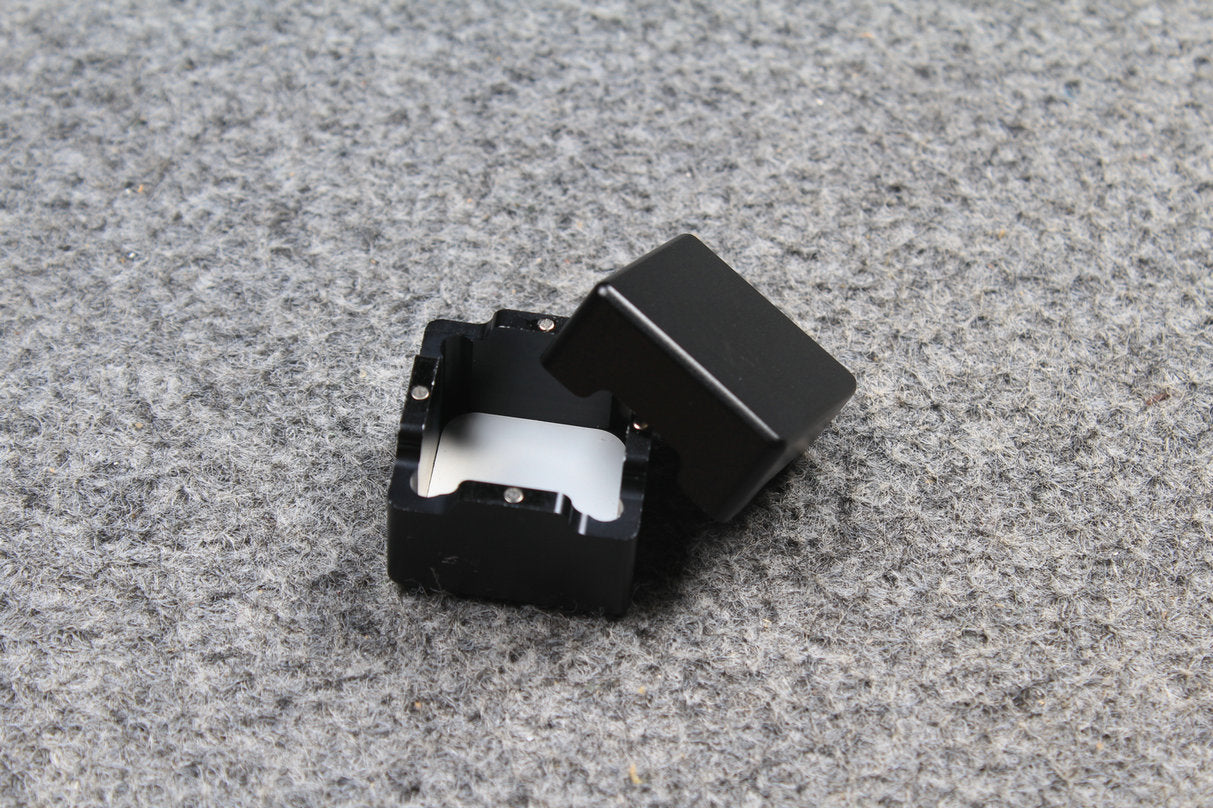 hq aluminium alloy magnetic snooker/pool cue chalk holder