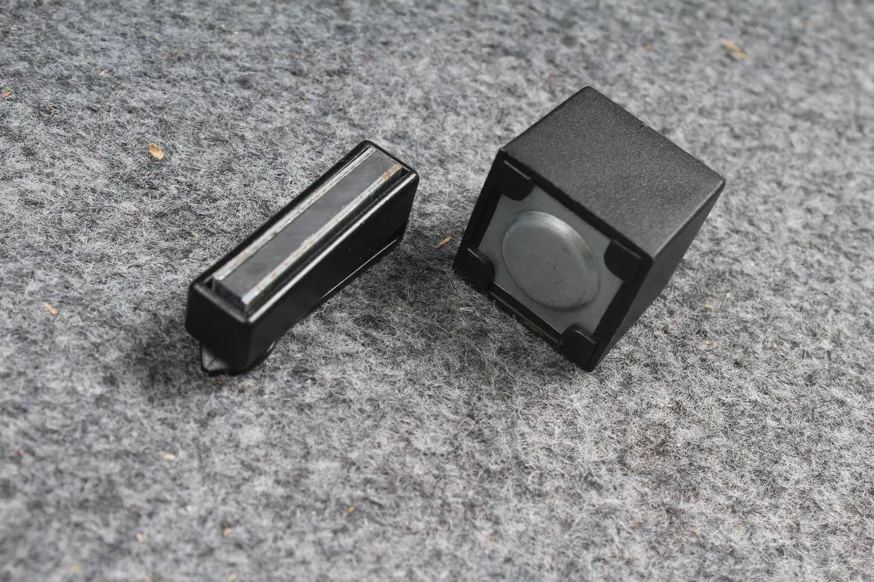 magnetic snooker / pool cue chalk holder with belt clip WOODS CUES