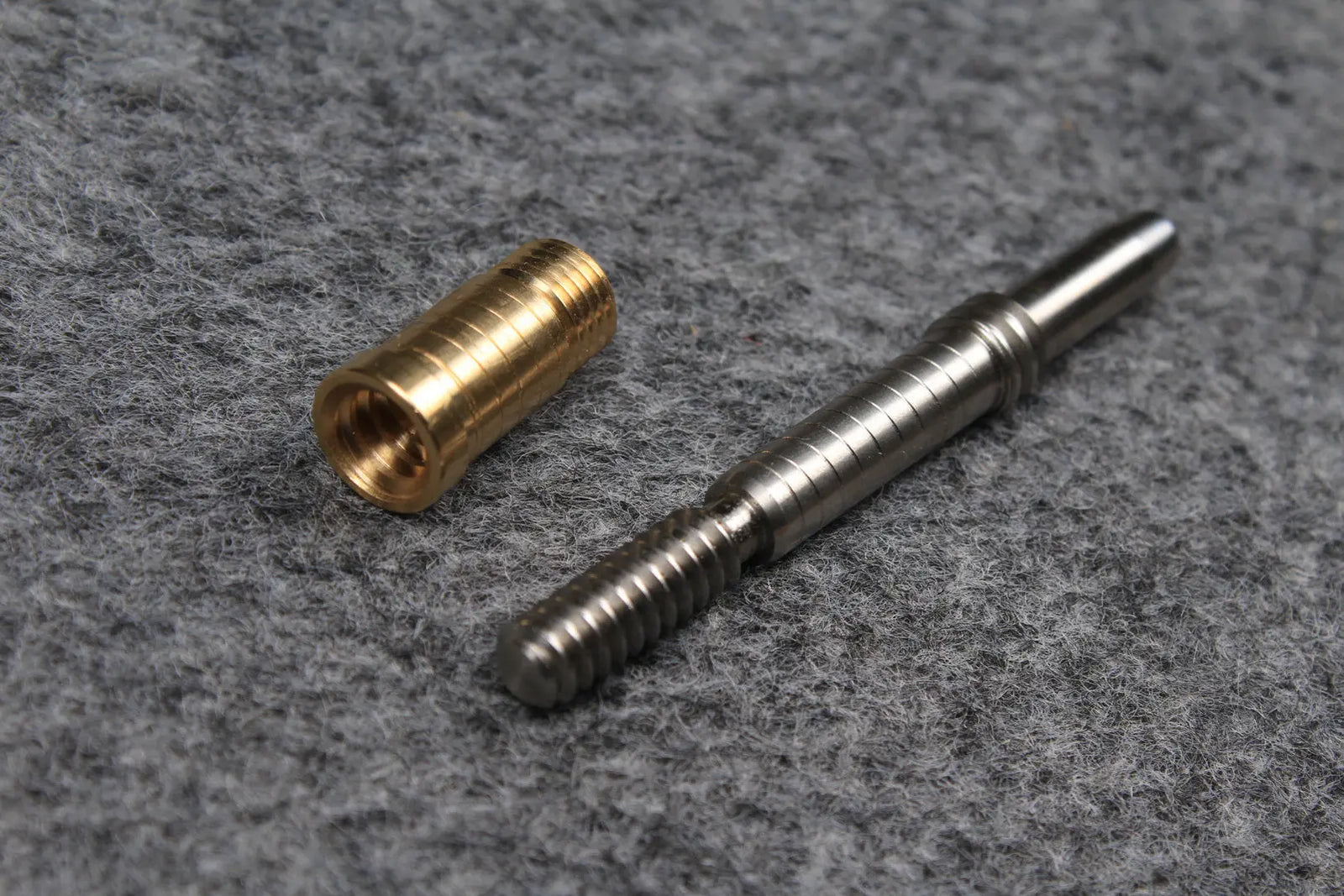 uniloc 303 s.s joint pin & 7/16-20 brass insert WOODS CUES