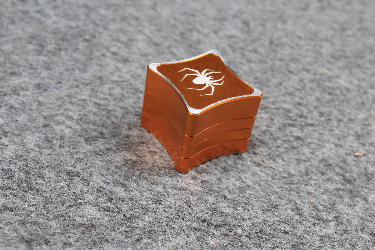 HQ Aluminium Alloy Magnetic Snooker/Pool Cue Chalk Holder , Layerable WOODS CUES