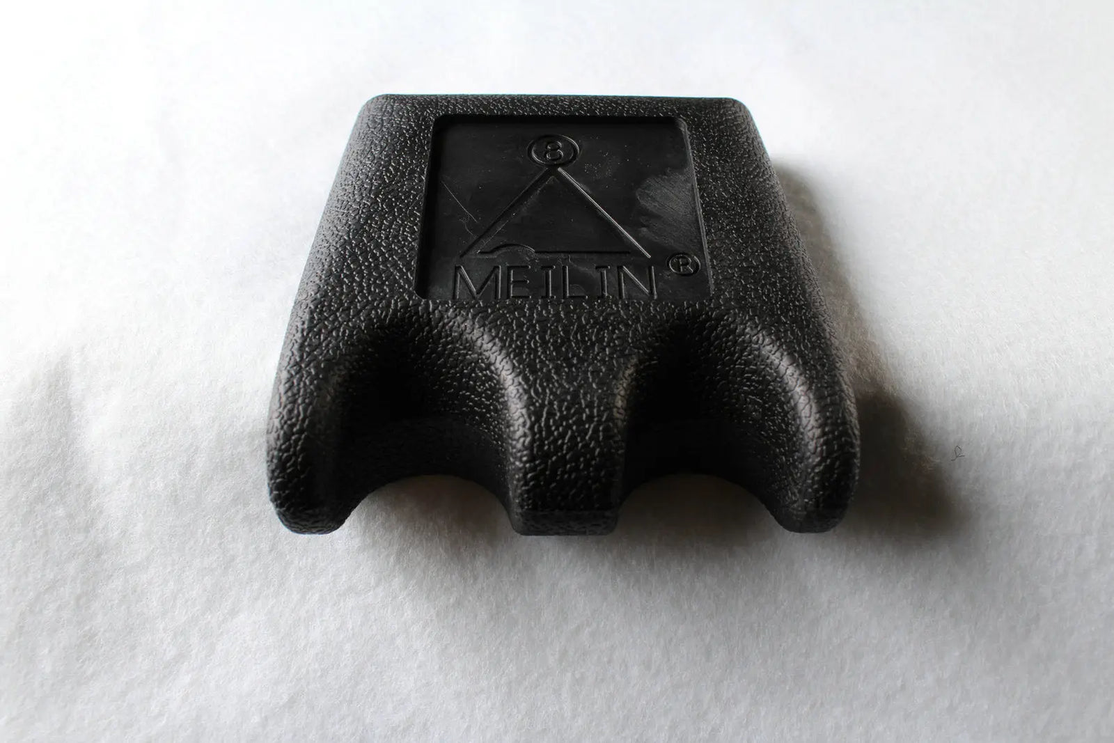 portable pool cue holder/billiard cue rack - holds 2 cues