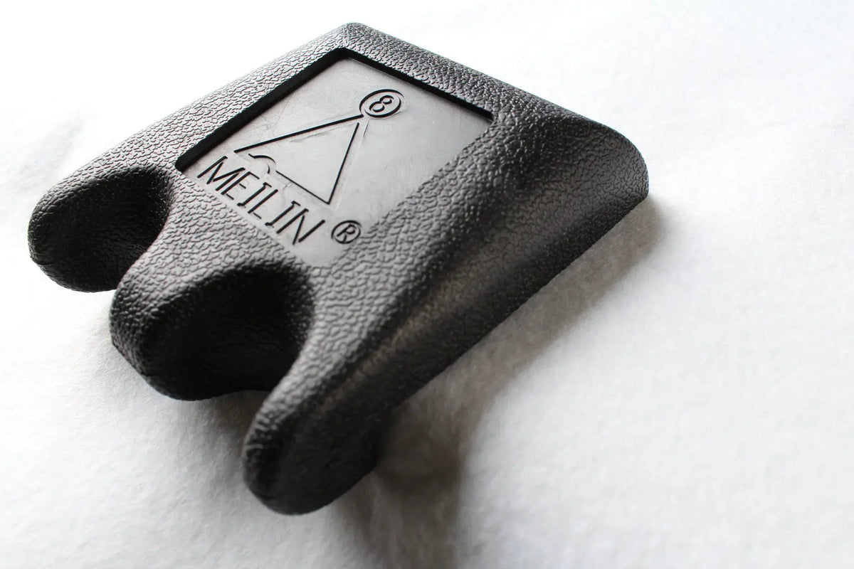 portable pool cue holder/billiard cue rack - holds 2 cues