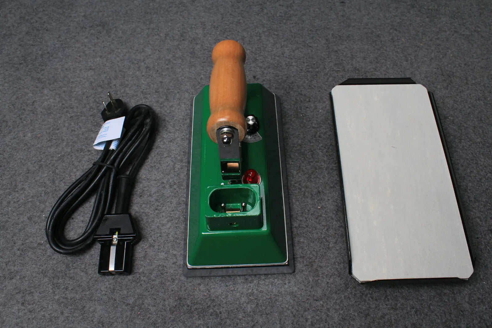 thermostatic snooker / pool / billiard table iron 220v （ asbestos free ）