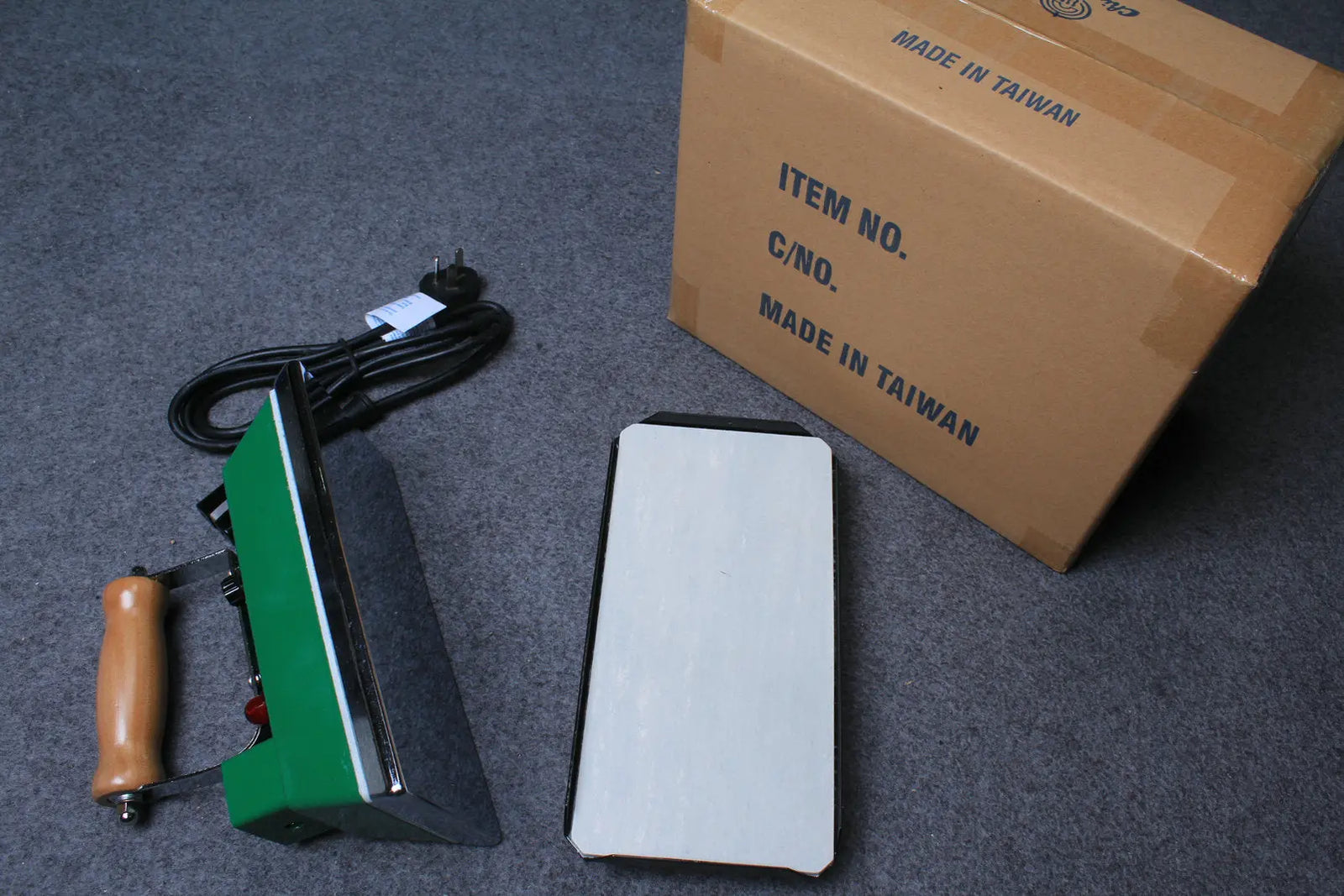 thermostatic snooker / pool / billiard table iron 220v （ asbestos free ）