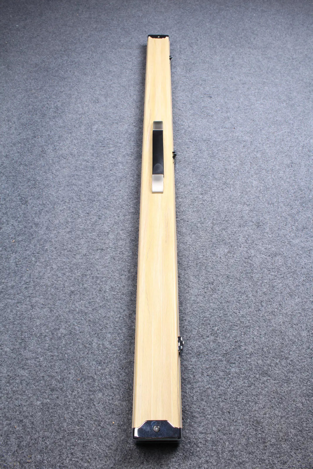 deluxe 3/4 aluminium cue case with 2 slots