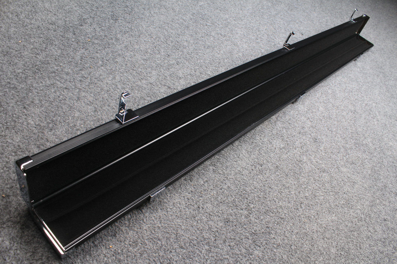 deluxe 3/4 aluminium cue case with 2 slots